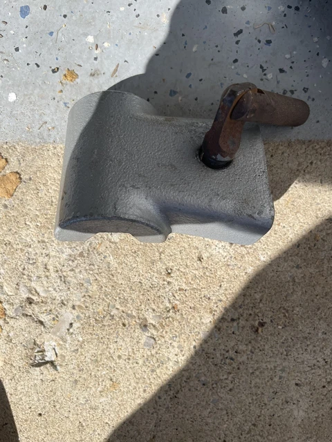 Jet JBS-14MW  14” Band Saw Upper Blade Guide Bracket