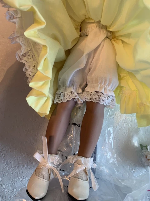 VTG Paradise Galleries Treasury Porcelain Doll NICOLE 13" African American w/Box 12