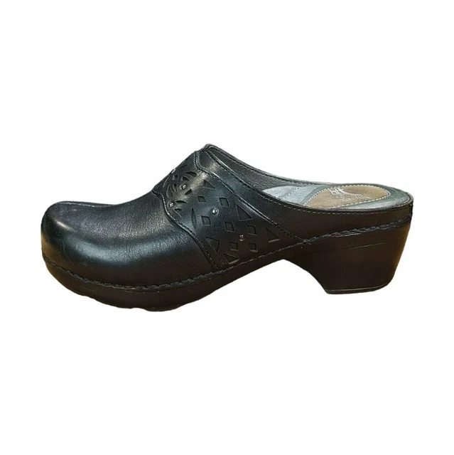 Dansko Shyanne Clogs Slip On Black Studded Slide Mules Women Sz 37 EU 6.5 - 7 US