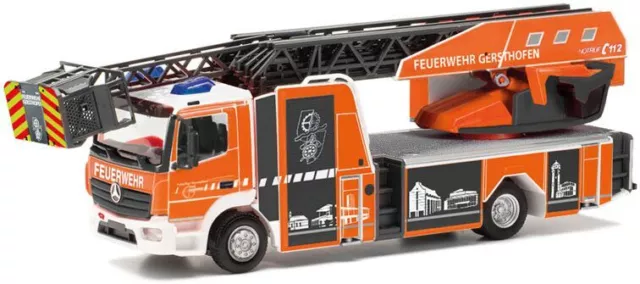 HERPA, MERCEDES BENZ Atego Camion dei vigili del fuoco con bagagliaio e scala...