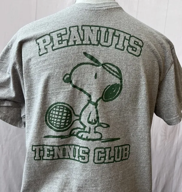 2022 Peanuts Comic, Tennis Club Snoopy, Charlie Brown Gray T Shirt Size Medium.