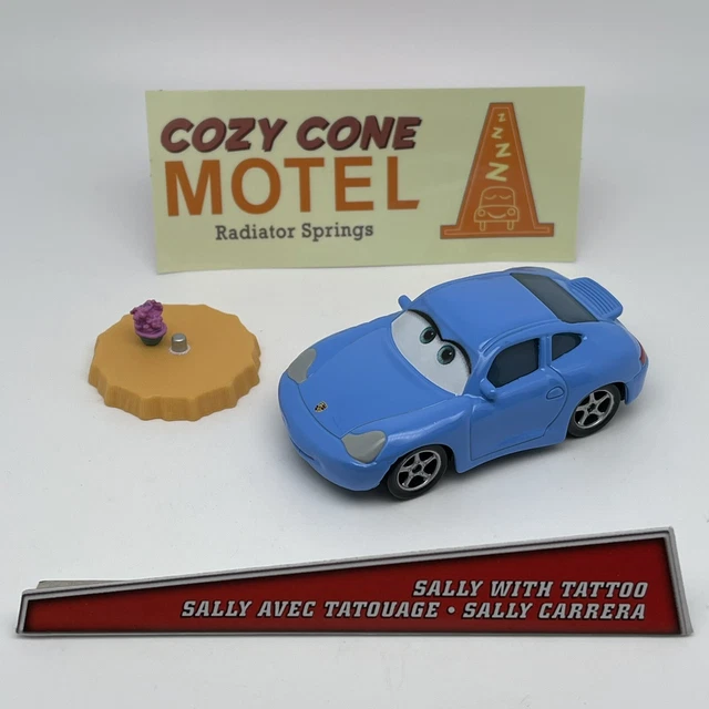 VOITURE DISNEY PIXAR CARS Radiator Springs Sally with Tattoo + Bumper Sticker EUR 11,90