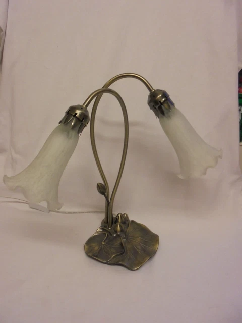 VINTAGE TIFFANY ART Nouveau Style Lily Pad Table Lamp White Tulip Glass