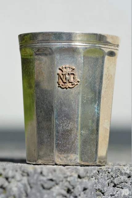 Alt antik Becher versilbert Wappen Adel Monogramm Krone Punze Marke Frankreich Alt antik Becher versilbert Wappen Adel Monogramm Krone Punze Marke Frankreich