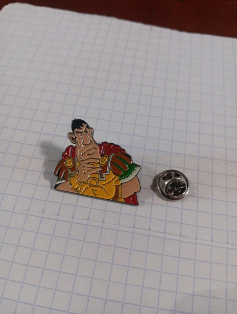 PIN'S TRAGICOMIX.. ASTÉRIX Atlas EUR 5,90 - FR