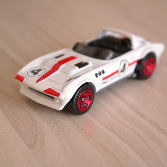 2016 CORVETTE GRAND Sport Roadster Hot Wheels Diecast Car Toy £3.60