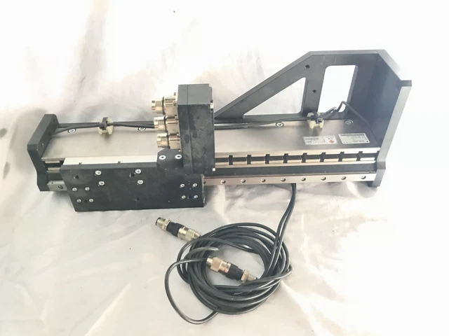 YASKAWA Servomotore lineare senza core SGLGM-40405CT YASKAWA Servomotore lineare senza core SGLGM-40405CT
