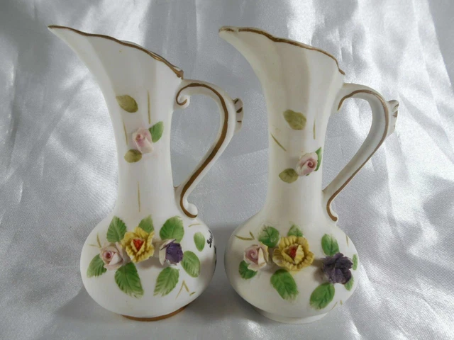 Magnifique Paire De Biscuit Pichet / Aiguière Porcelaine Aux Fleurs