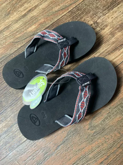 Kids Flip Flops Sandals size 11/12 boys Red black Reef Cozy Maze Game unisex