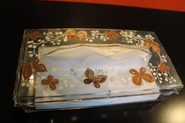 Cubierta de caja Kleenex vintage de 1970 de plástico con bordes festoneados de mariposas