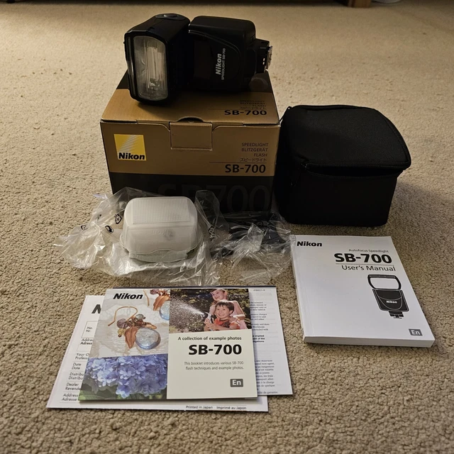 Nikon Speedlight SB-700 Shoe Mount Flash (FSA03901)