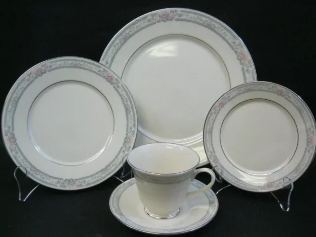 LENOX CHINA "Charleston" 5-piece place setting - New/Never Used in Original Box 3