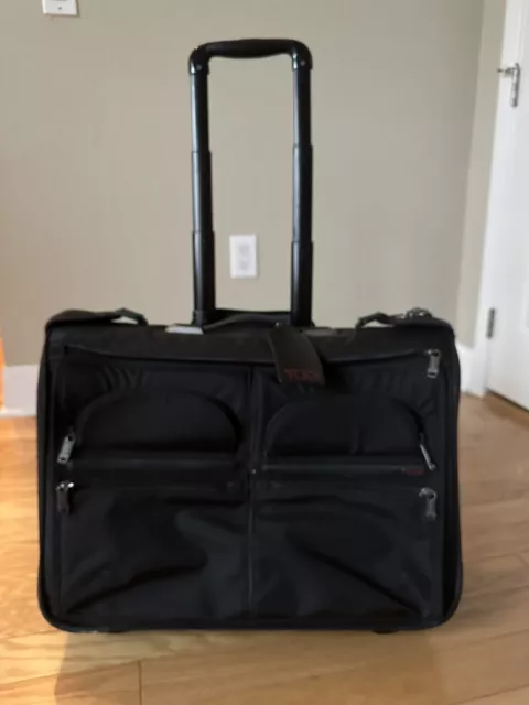 Tumi Alpha G4 Upright Rolling 2 Wheels Black Bi-Fold Garment Bag Suitcase