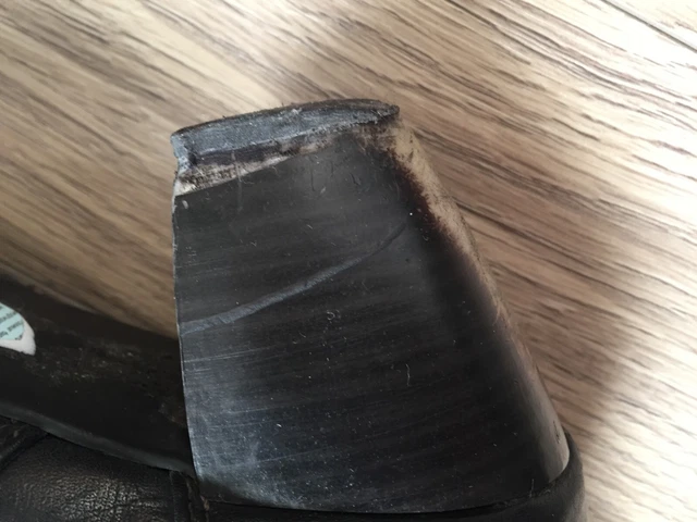 Bottines Pointure 40 Noire En Cuir Marque Tamaris A Reparer Refaire Talons 2