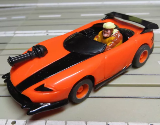 Para H0 Coche Slot Racing Maqueta de Tren Sabretooth Con Tyco Chasis #EBS607