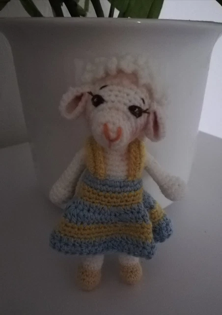 AMIGURUMI - kleines SCHAF - Neu - gehäkelt - echte Handarbeit 4