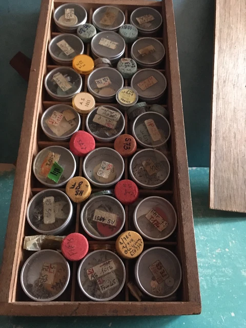 Lot Horlogerie : 11 Petites Boîtes Anciennes + 1 Huilier En Buis - Occasion