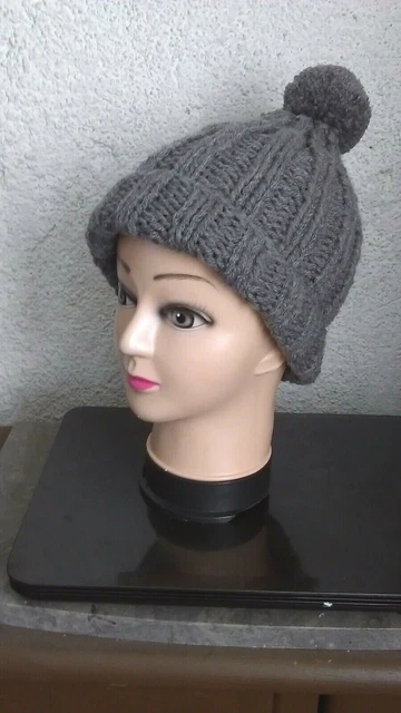 Bonnet Neuf A Revers  Et Pompon Tricote Main Fil Double Gris Moyen  Homme Femme