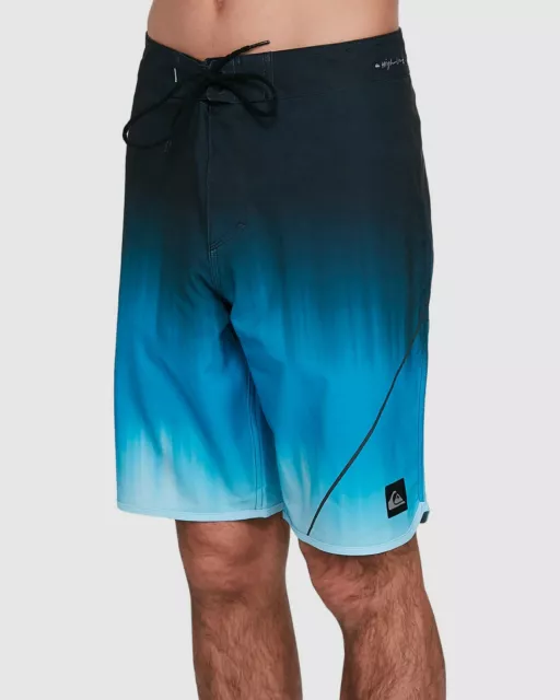 QUIKSILVER Men's HighLine New Wave 20" Typhoon Stretch Board Shorts  Size: 30