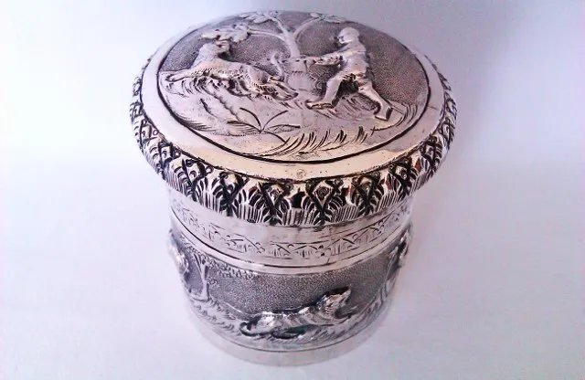 Rare & Beautifully Embossed Solid Silver Indian Victorian Trinket Box c1892