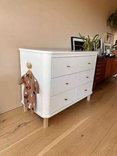 Oliver furniture Large Changing Table Topper for 6-Drawer Dresser | White