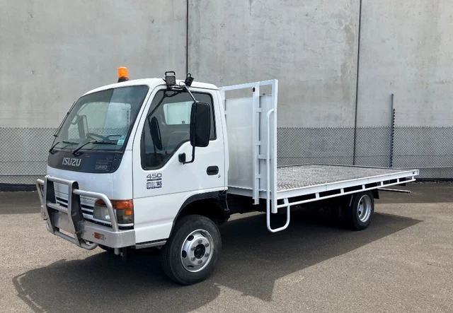 2002 Isuzu Nqr450 Tray Truck