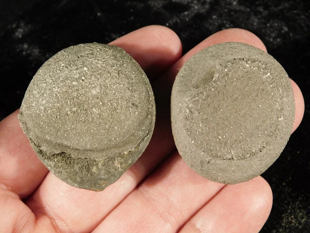 Boji Stone PAIR Nice and 100% Natural From Kansas 108gr