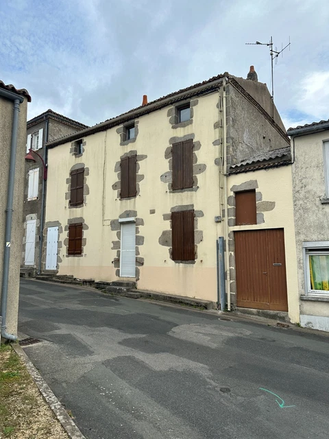 Block of VILLAGE Houses for sale GOURGÉ, NOUVELLE AQUITAINE, FRANCE  4 houses 2