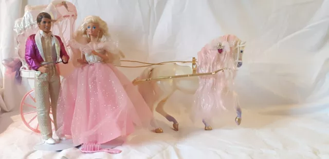 Lot Calèche Barbie Crystal 1992 avec cheval + Barbie Lumière de rêve 1993 + Crys
