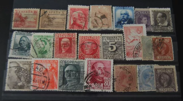 Lot Von Alten Verschiedenen 22 Briefmarken- (Gebraucht).  Q43