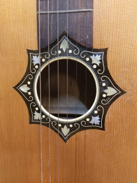 Schöne Alte Gitarre 🎸