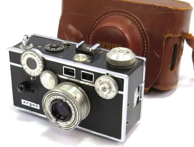 Argus Vintage Rangefinder Camera with Original Leather Case - Read Condition