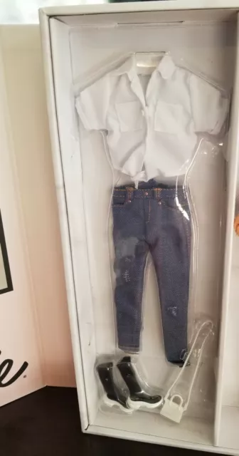 @Barbiestyle #4 Barbie Signature Fashion For Doll 2022 Mattel Hcb75 Shirt Jeans