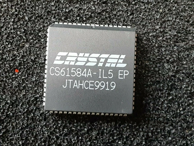 Cristal Semi-Conducteur Maintenant Cirrus Logique Vintage Puce Ic CS61584A-IL5EP