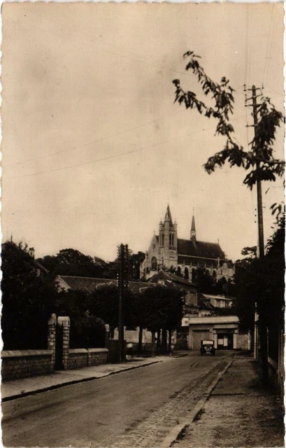 CPA MONTMORENCY - La Rue de la Republique (107336)