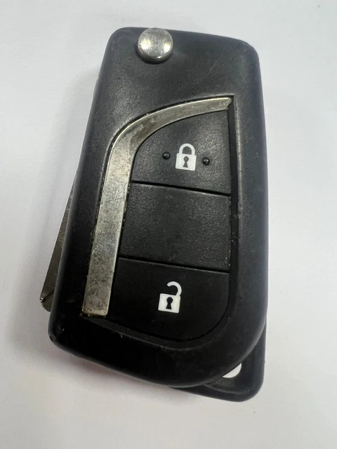 GENUINE TOYOTA 2 Button Remote Flip Key Fob, Tested & Working. Valeo ...