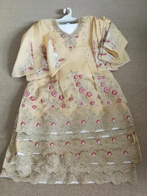 Kids Girls Embroidered 3 Piece Indian Pakistani Eid Salwar Kameez Suit 26-36