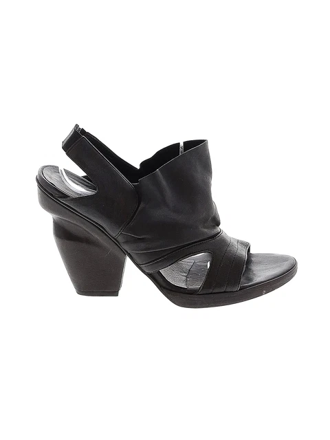 LD Tuttle Women Black Heels EUR 38