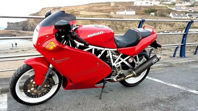 Manuale di Officina DUCATI 750 e 900  dal '91 al '98  PDF ita 348 Pag