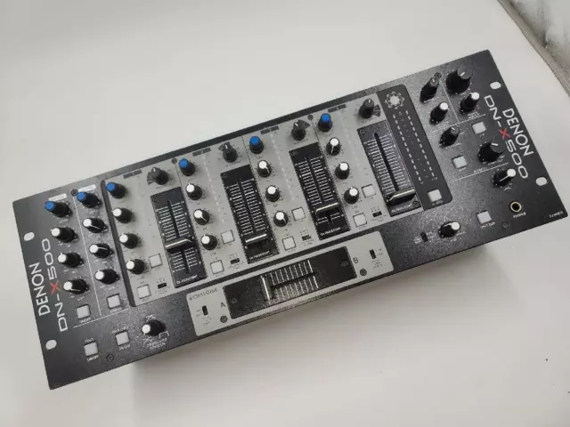 Mezclador de DJ Denon modelo DN-X500
