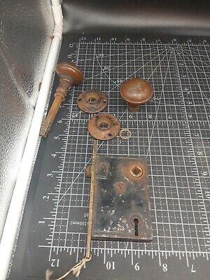 Vtg  Antique screen door mortise lock latch with original knobs #6