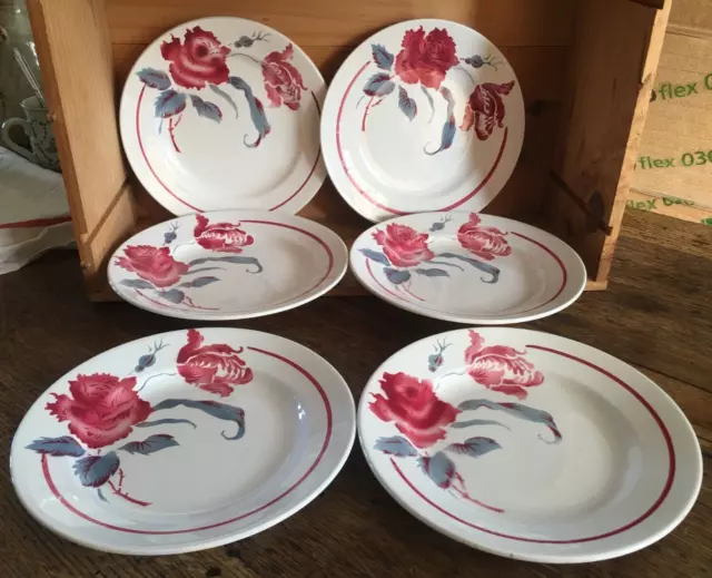 6 assiettes en faïence de Sarreguemines, modèle Manon