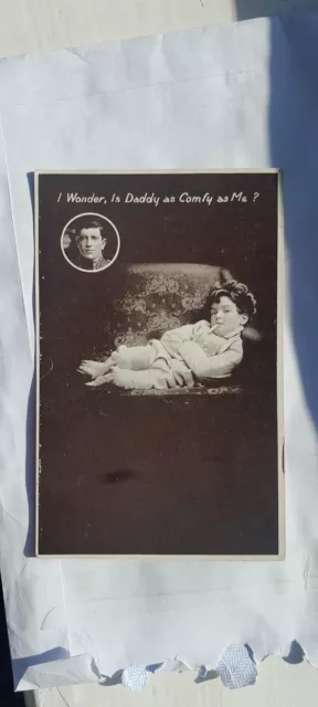 Antique postcard, I wonder, Is Daddy as Comfy as Me, WW1, 1914-1918, Unposted