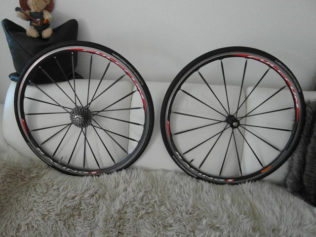 Laufräder Satz Fulcrum Racing 1, schwarze Speicher Tropfform, 28 Zoll, 622x15c