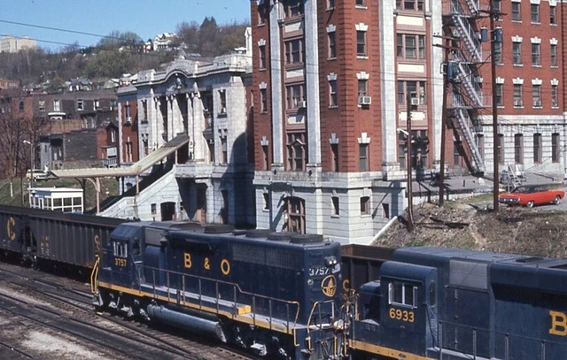B&O GP40 - Number - 3757 w/Another - ORIG - ER - rals31