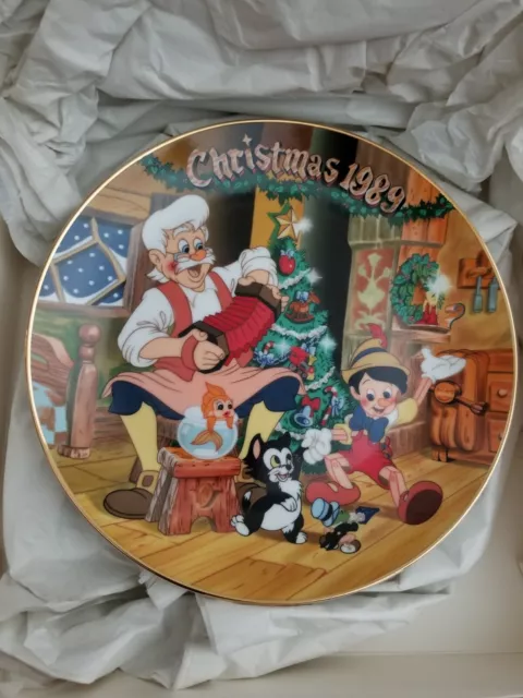 Limited Edition Disney 1989 Christmas Plate Pinocchio