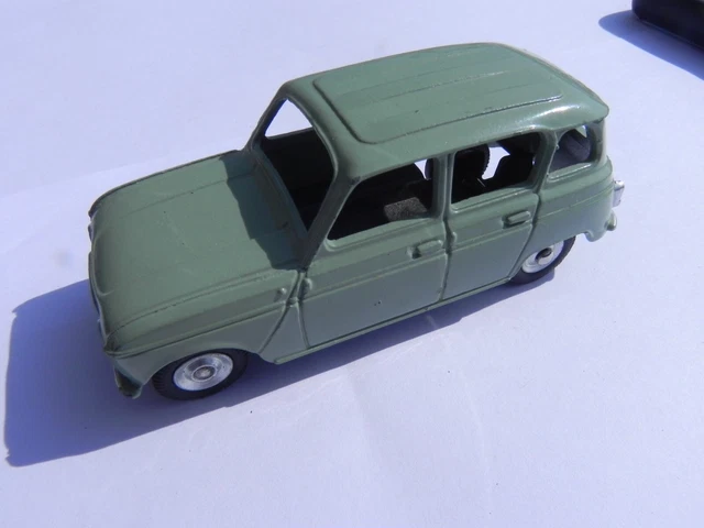 Dinky Toys Junior N°100 – Renault 4L France – Gris Vert – Échelle 1:43 (Occasion)