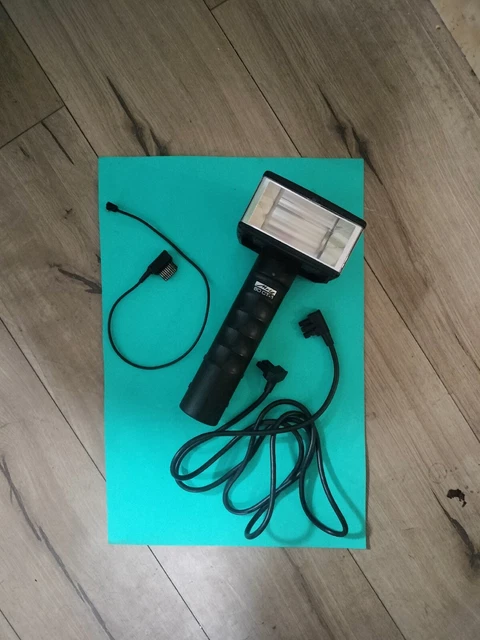 Metz Mecablitz 60 CT-1 With Power Cable and Sync Cable