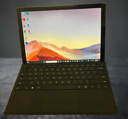 Microsoft Surface Pro 7 i3 10th Gen,4GB 128GB SSD NVMe m.2 Win 11 +KB +MS Office