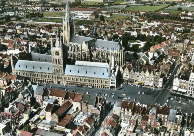 Carte BELGIQUE YPRES IEPER De Markt En De Halle